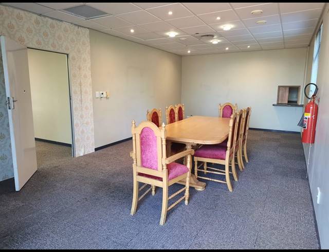 500M² OFFICE FOR SALE IN LA LUCIA RIDGE
